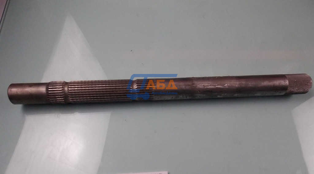 Вал вилки КПП Yutong 6899